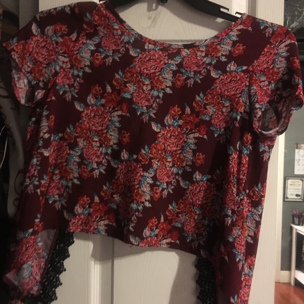 Backless floral shirt